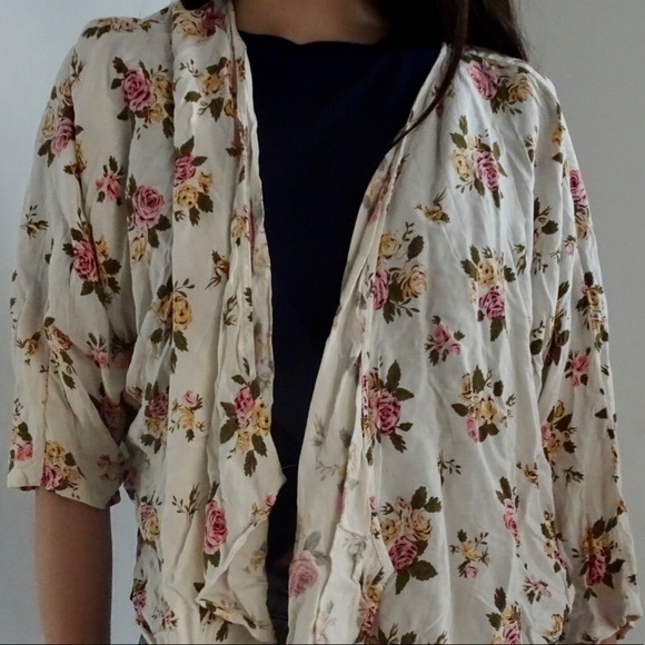 FLOWER CROP KIMONO - Picture 3 of 5